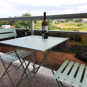 appartement-residentie-astrid-met-private-parking.bruges-hotels.info/